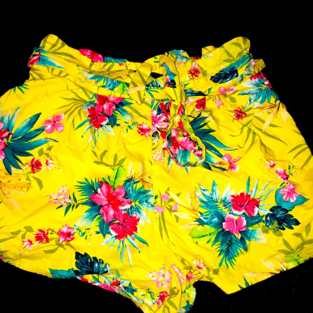 For ever 21 floral cloth shorts